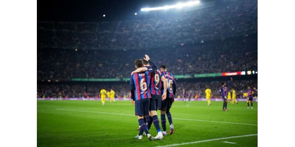 La Liga: Barcelone bat Cadix 2-0, menant le Real Madrid de 8 points La Liga: Barcelone bat Cadix 2-0, menant le Real Madrid de 8 points