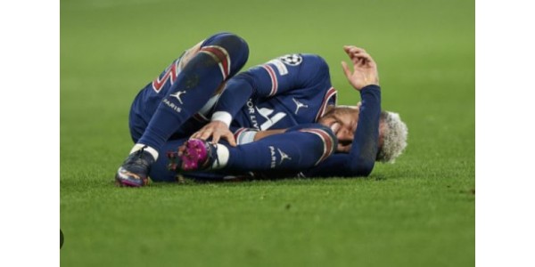 Neymar sera absent 4 mois pour cause de blessure, quel est son avenir?