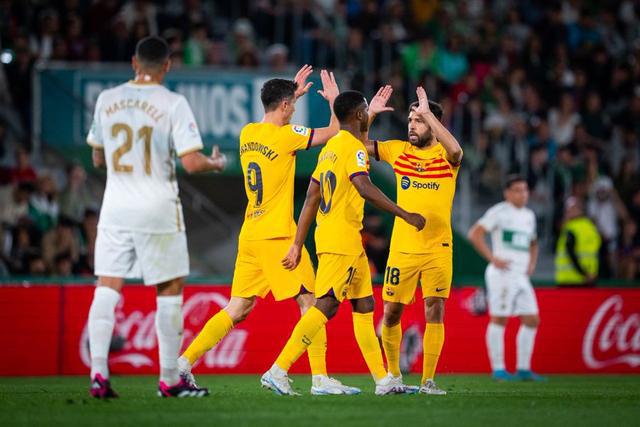 La Liga: Barcelone a battu Elche avec quatre buts, Lewandowski a marqué deux fois