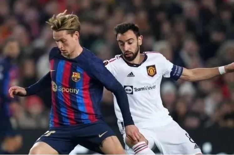 Barrages de la Ligue Europa, Barcelone fait match nul 2-2 avec Manchester United