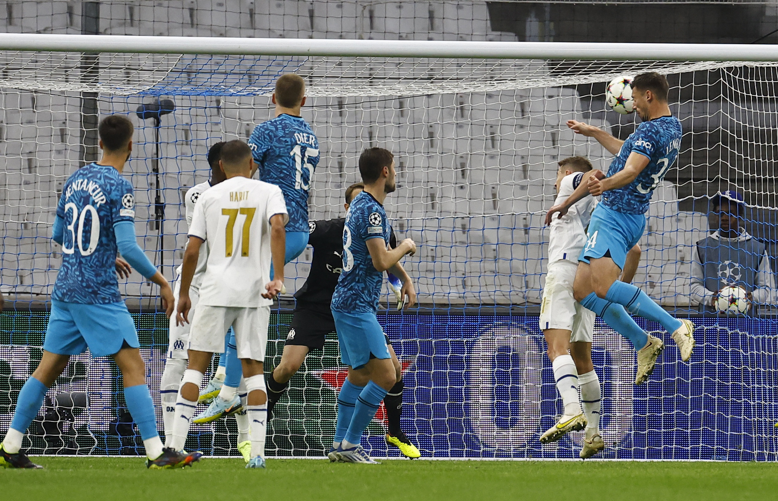 Tottenham a renversé Marseille 2-1, dominant le groupe pour se qualifier parmi les 16 de finale